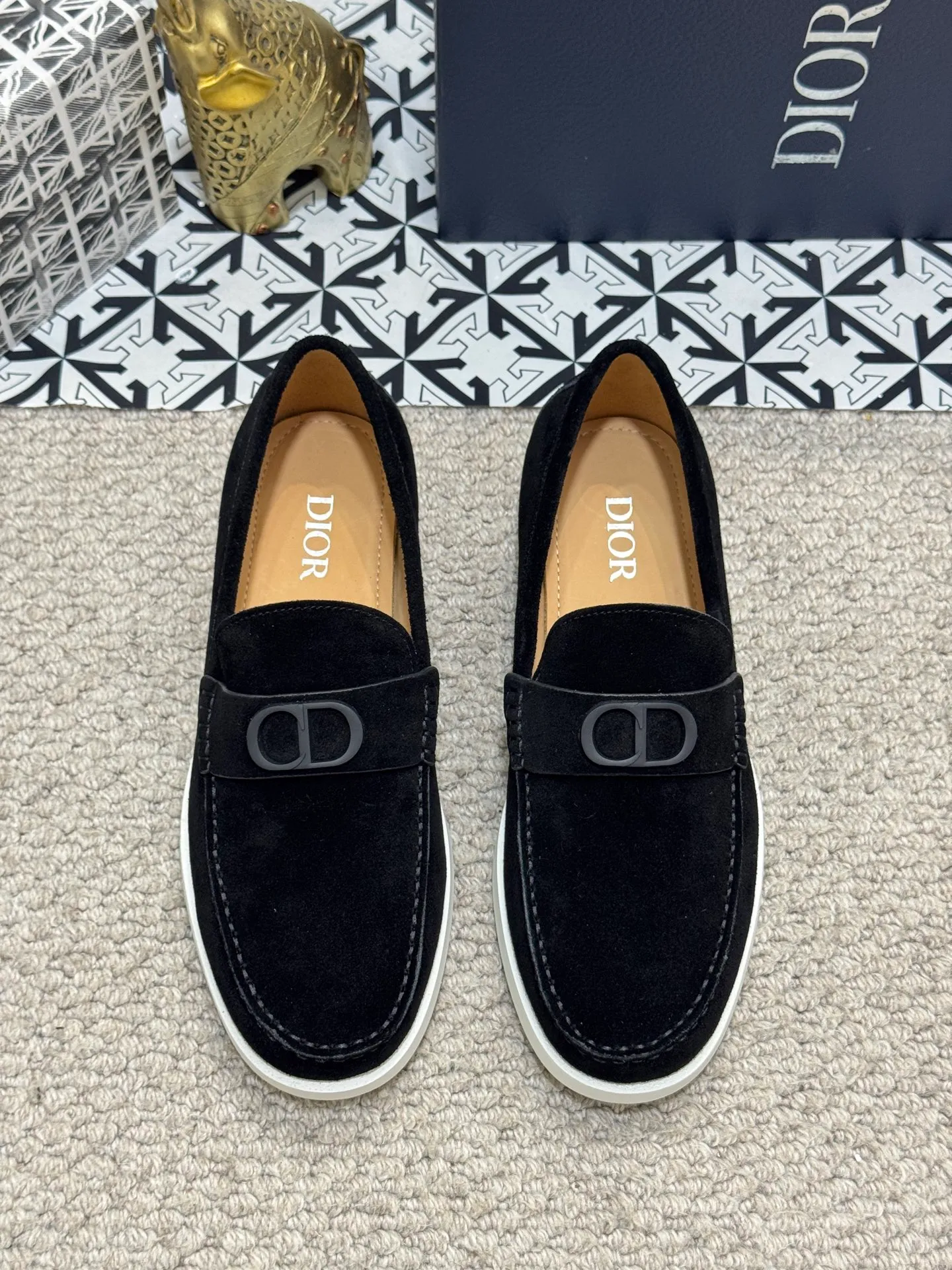 Men's men's shoes 💰480 [New style] 🍺🍺Dior men's casual shoes - a high version of the original one-to-one replica. It is a casual dress shoe. Crafted from luxuriously soft navy suede❤️‍🔥Cow leather lining💘Oblique printed panels on the upper. The lightweight white rubber sole adds sophistication, with an Oblique pattern engraved on the outsole and branding on the back. Size: 38-44 (45, 46 customized